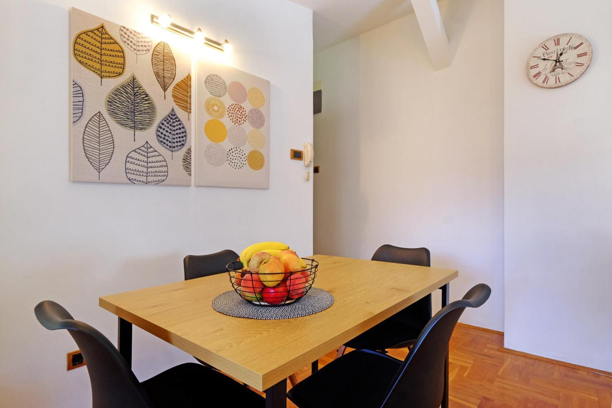 Red Tree Apartment 贝尔格莱德 外观 照片