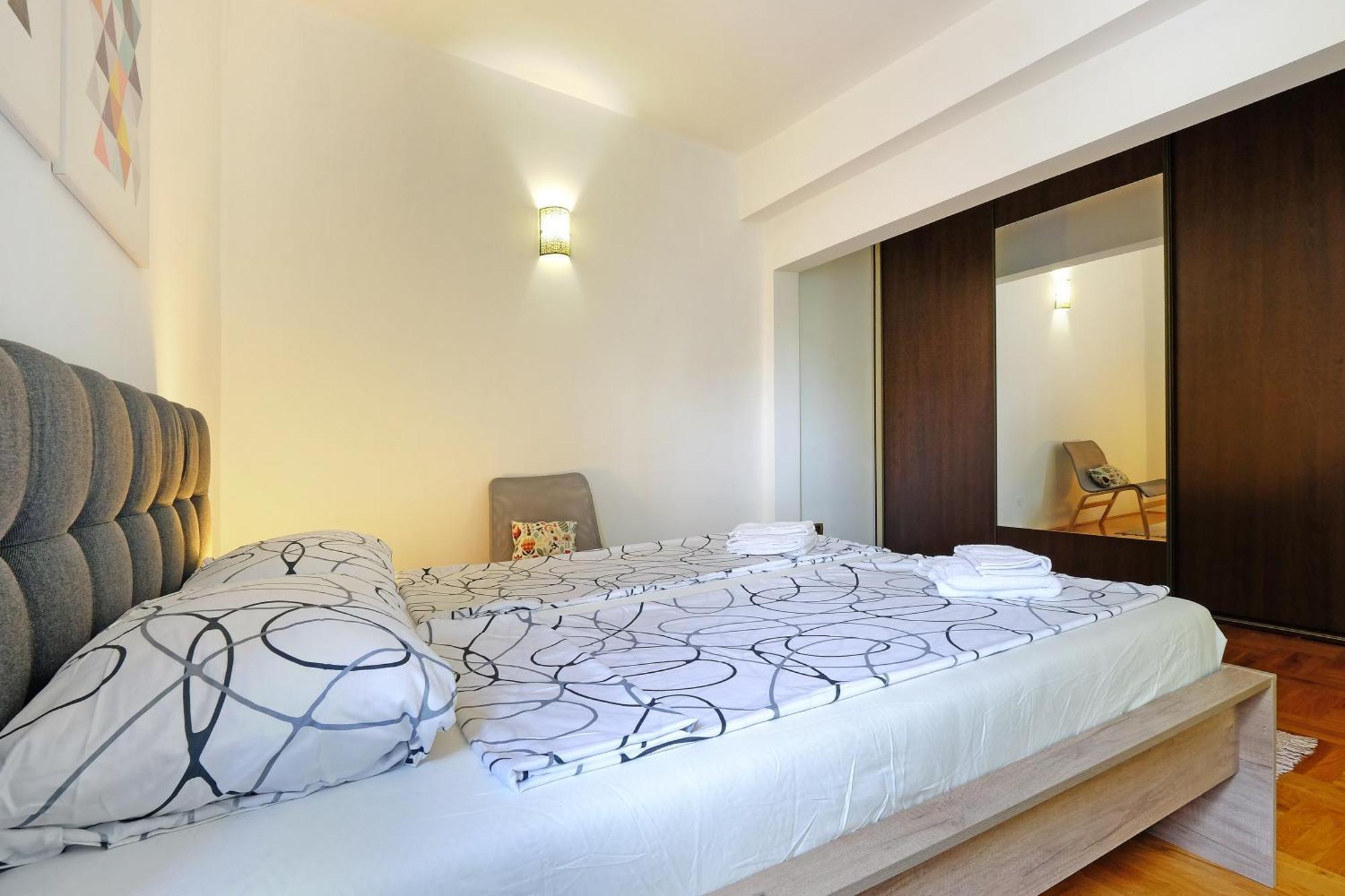 Red Tree Apartment 贝尔格莱德 外观 照片